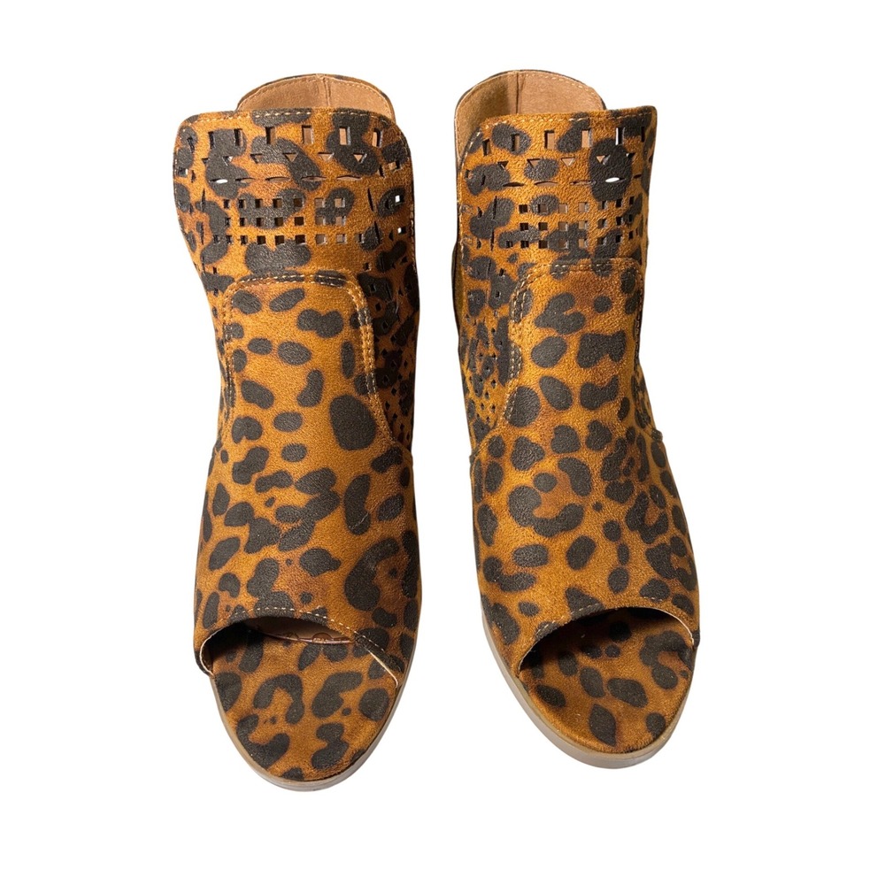 Wild‎ G Leopard Print Peep Toe Size 7 Chunky Heel Cutout Mule Ankle Boots